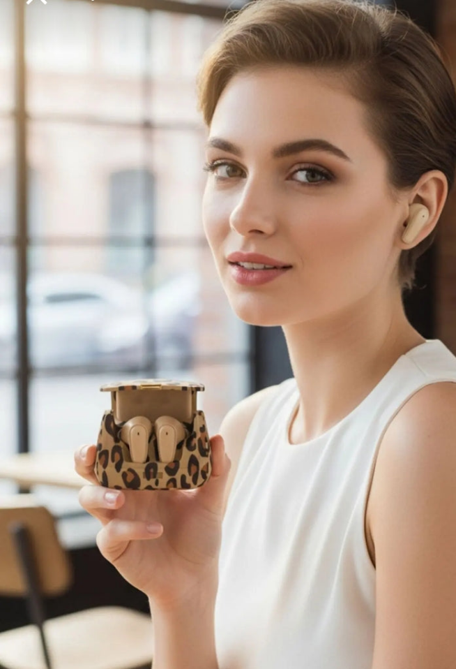 Leopar çantalı kablosuz kulaklık / Leopard case wireless headphones